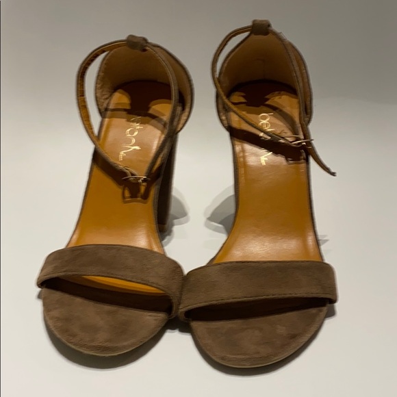 Chunky heels - Picture 1 of 2